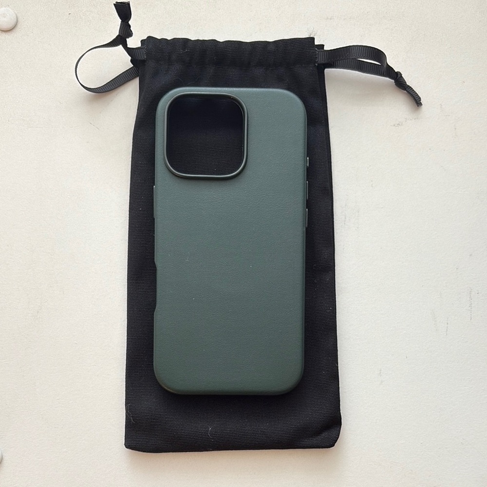 iPhone 16 PRO MagSafe Phone Case